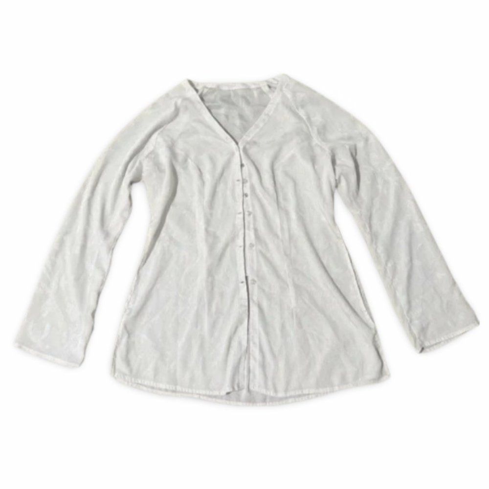 Vietnamese Ao Ba Ba White Buttoned Blouse