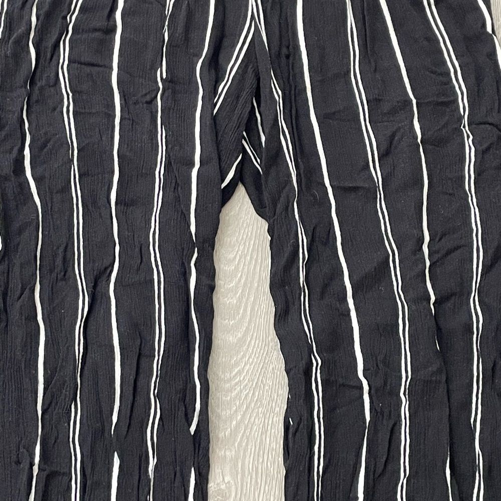 Xhilaration Pinstripe Flowy Casual Pants