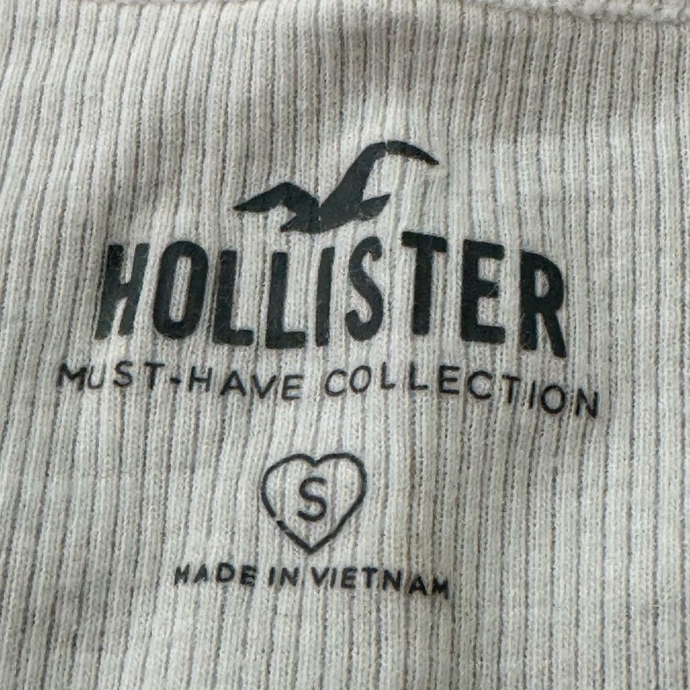 Hollister White Ribbed Lettuce Trim Short Sleeve Top