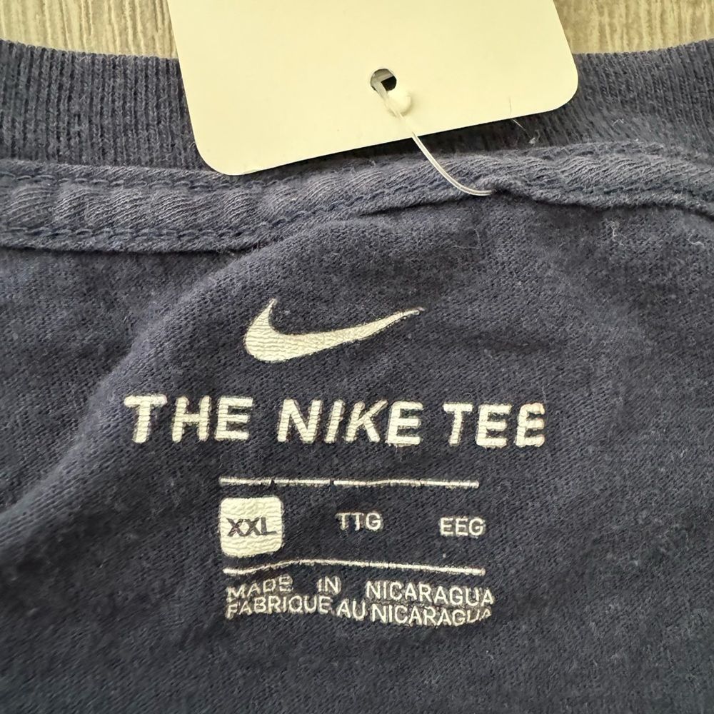 Nike Navy Blue Short Sleeve Tee Shirt