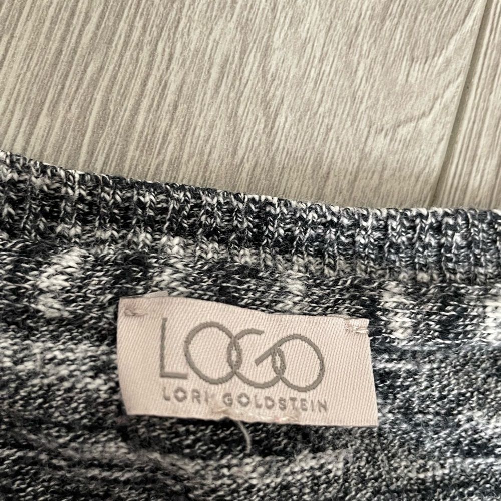 LOGO Lori Goldstein Grey Lightweight Loose Pocket Sweater