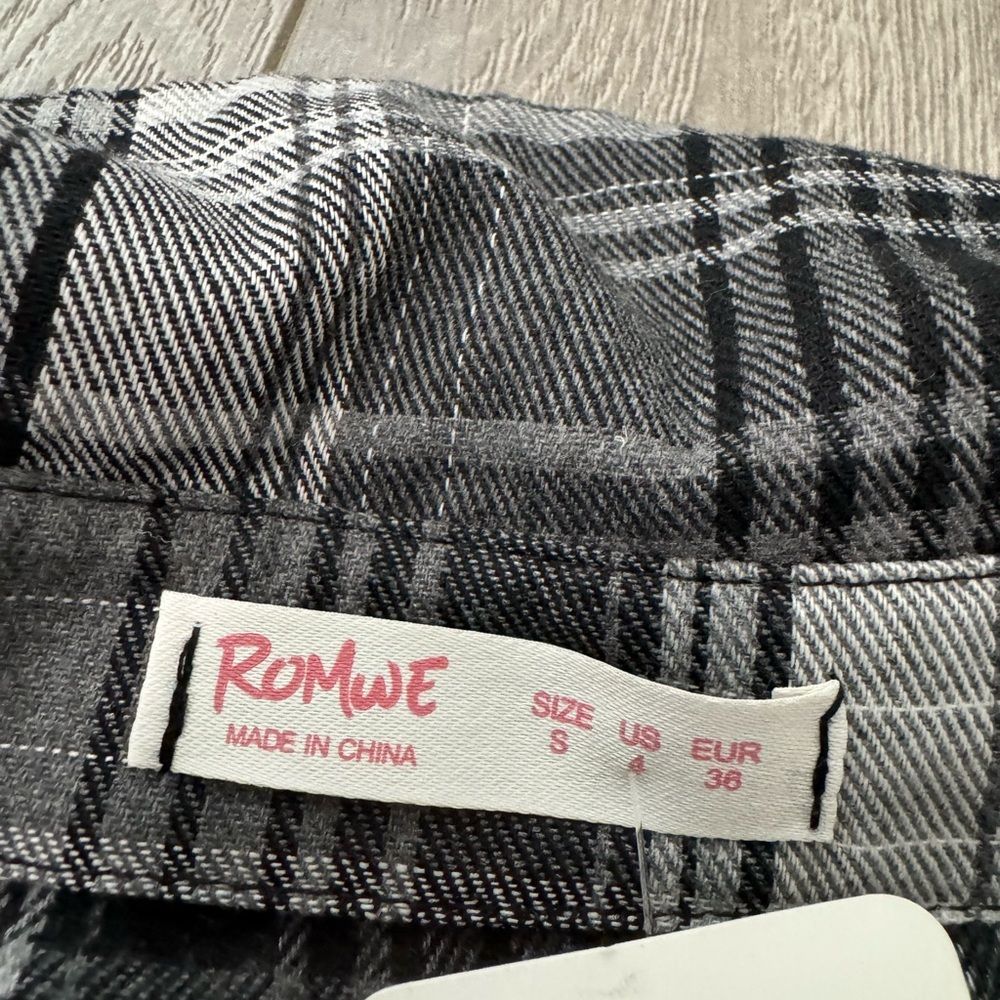 Romwe Plaid Buttoned Down Shirt Top