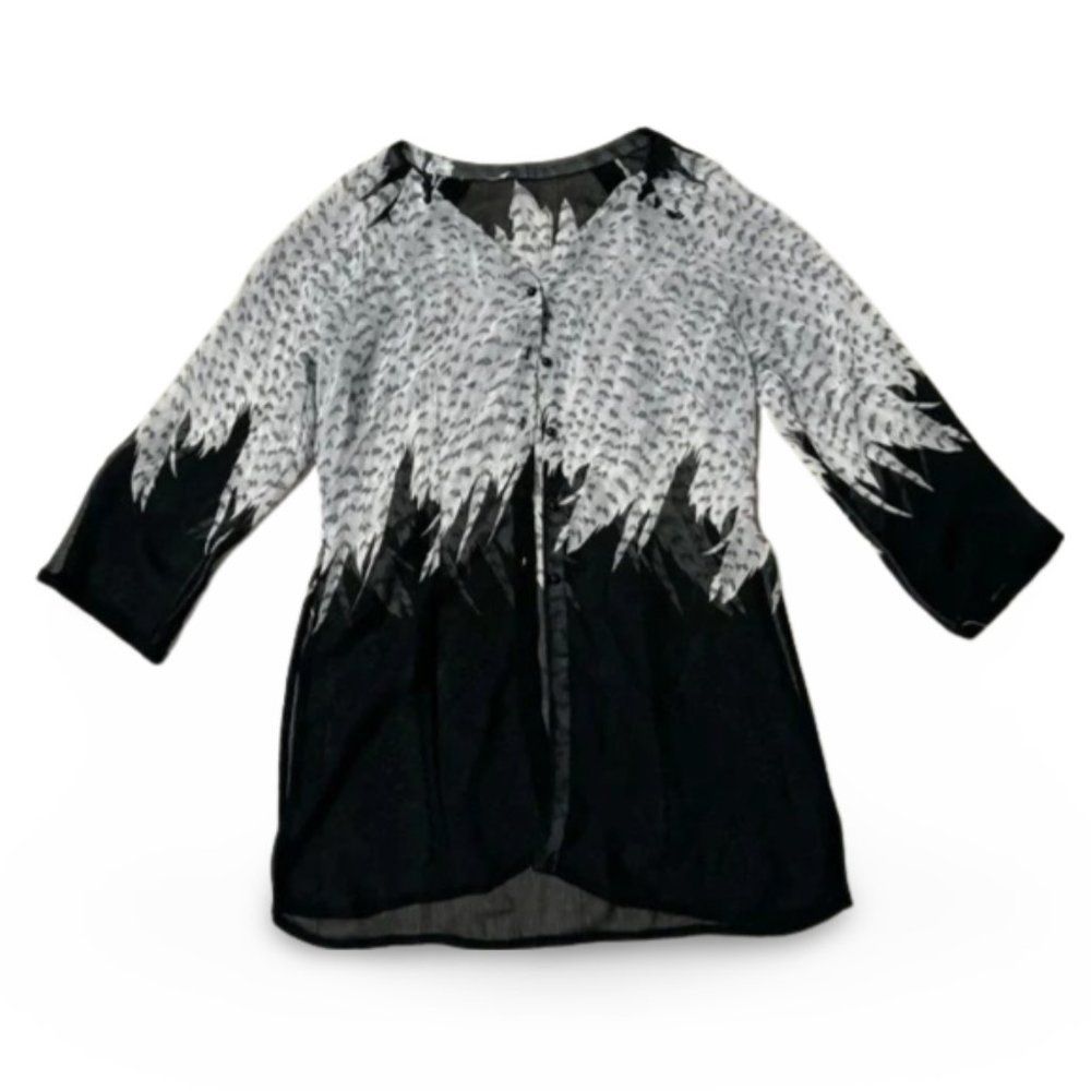 Vietnamese Ao Ba Ba Black And White Buttoned Blouse