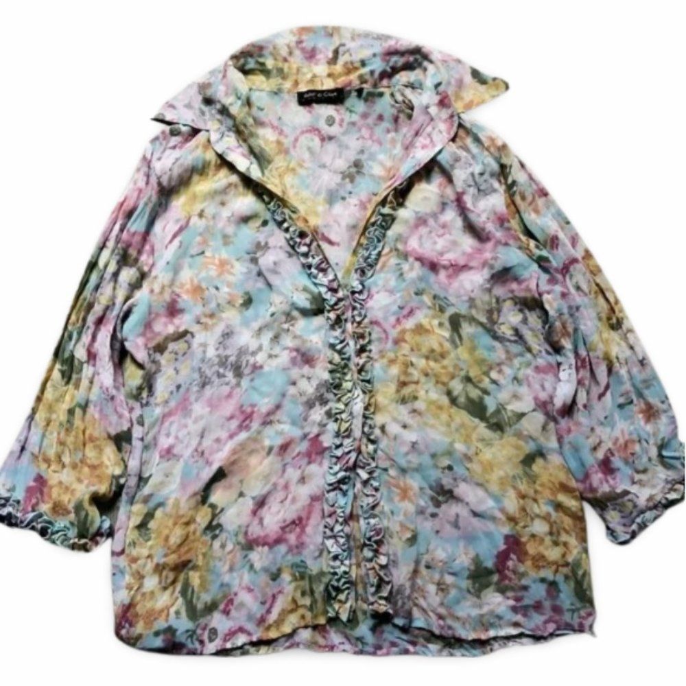 Violet and Claire Floral Ruffled Buttoned Blouse Top