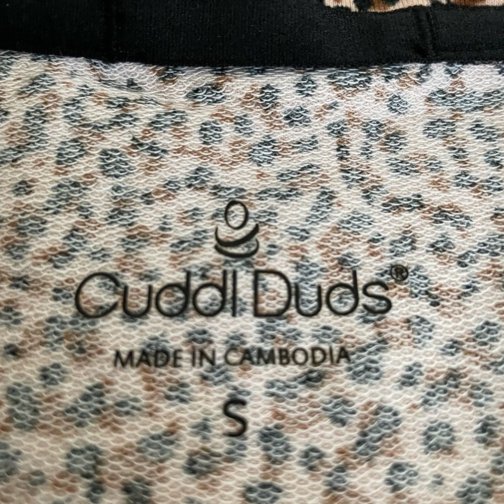 Cuddl Duds Cheetah Print Super Soft Buttoned Pocket Lounge Cardigan