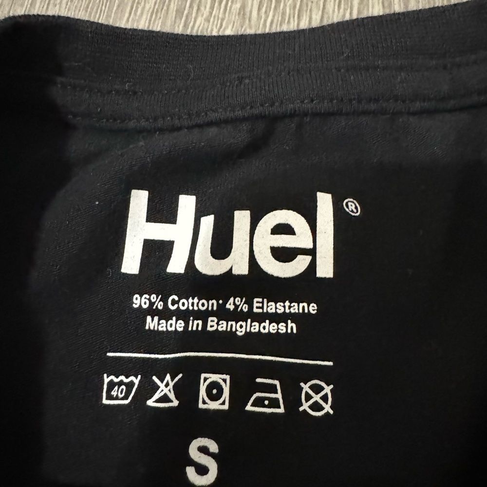 Huel Short Sleeve Black Tee Shirt Top