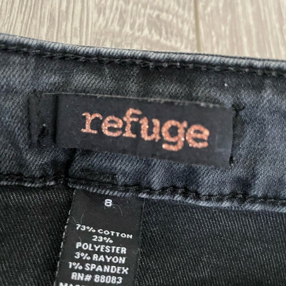 Refuge Dark Wash Blue Multibuttoned Skinny Jeans