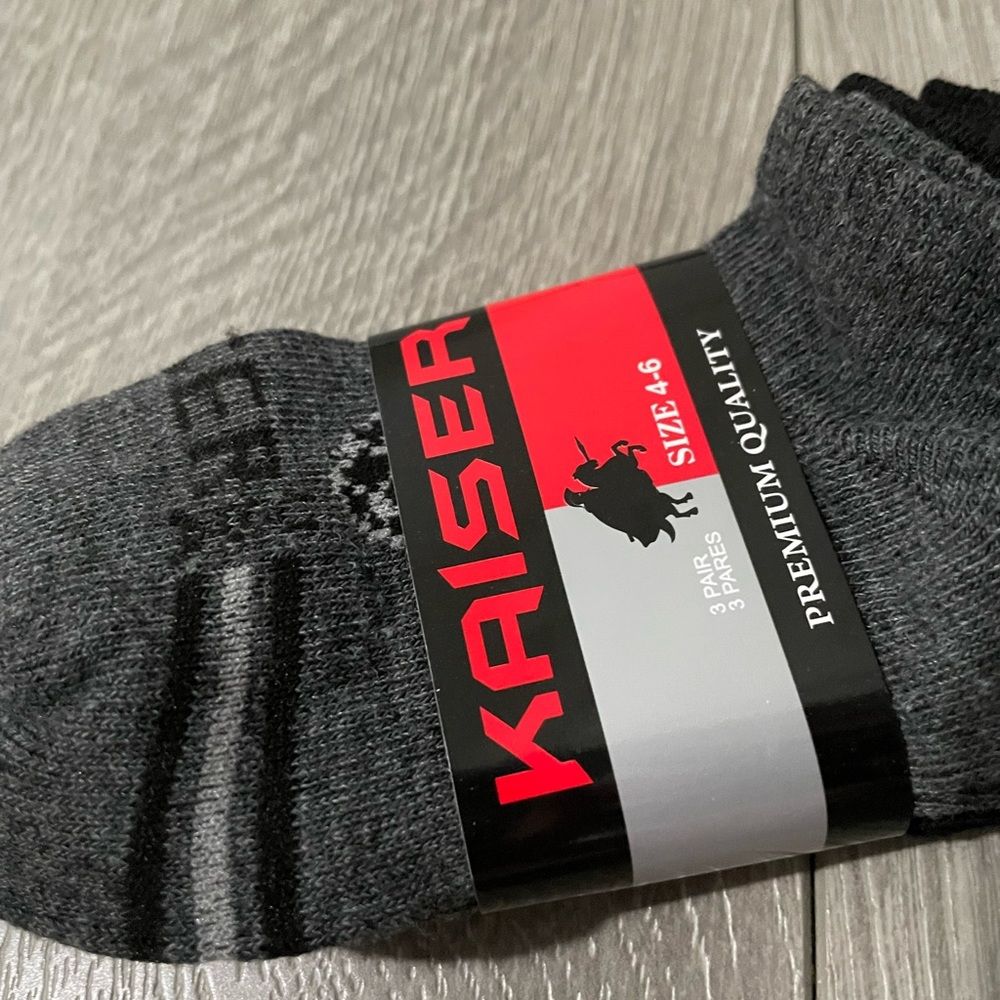 Kaiser 3 Pair of Grey Black Socks