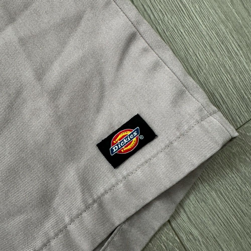 Dickies Grey Cargo Shorts Size: Large Brand: Dickies