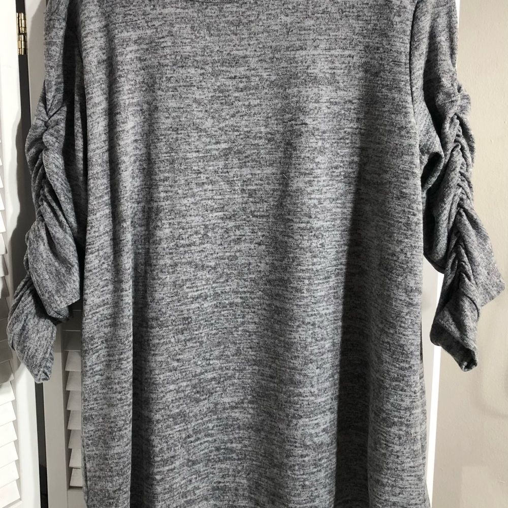 Creative Commerce Grey Scrunched Long Sleeve Sweater