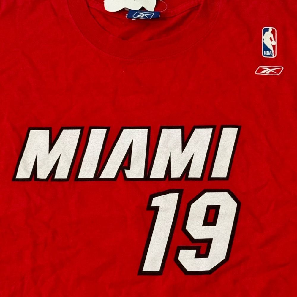 Reebok Red Miami Heat Jones 19 Tee Shirt Top