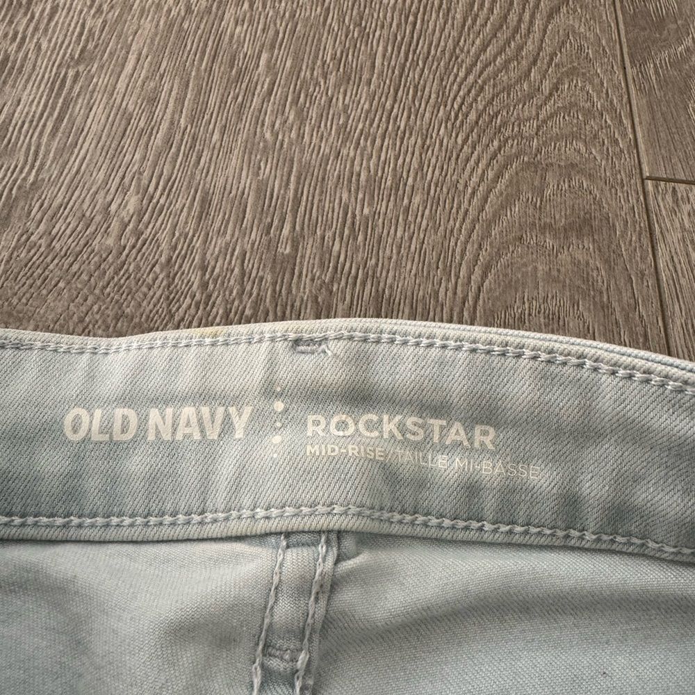 Old Navy Light Washed Ripped Distressed Denim Jeans