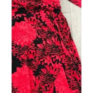 Leota Red Flower Grungy Patterned Mid Sleeve Dress